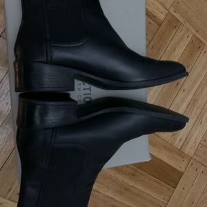 Women's Chelsea boot
